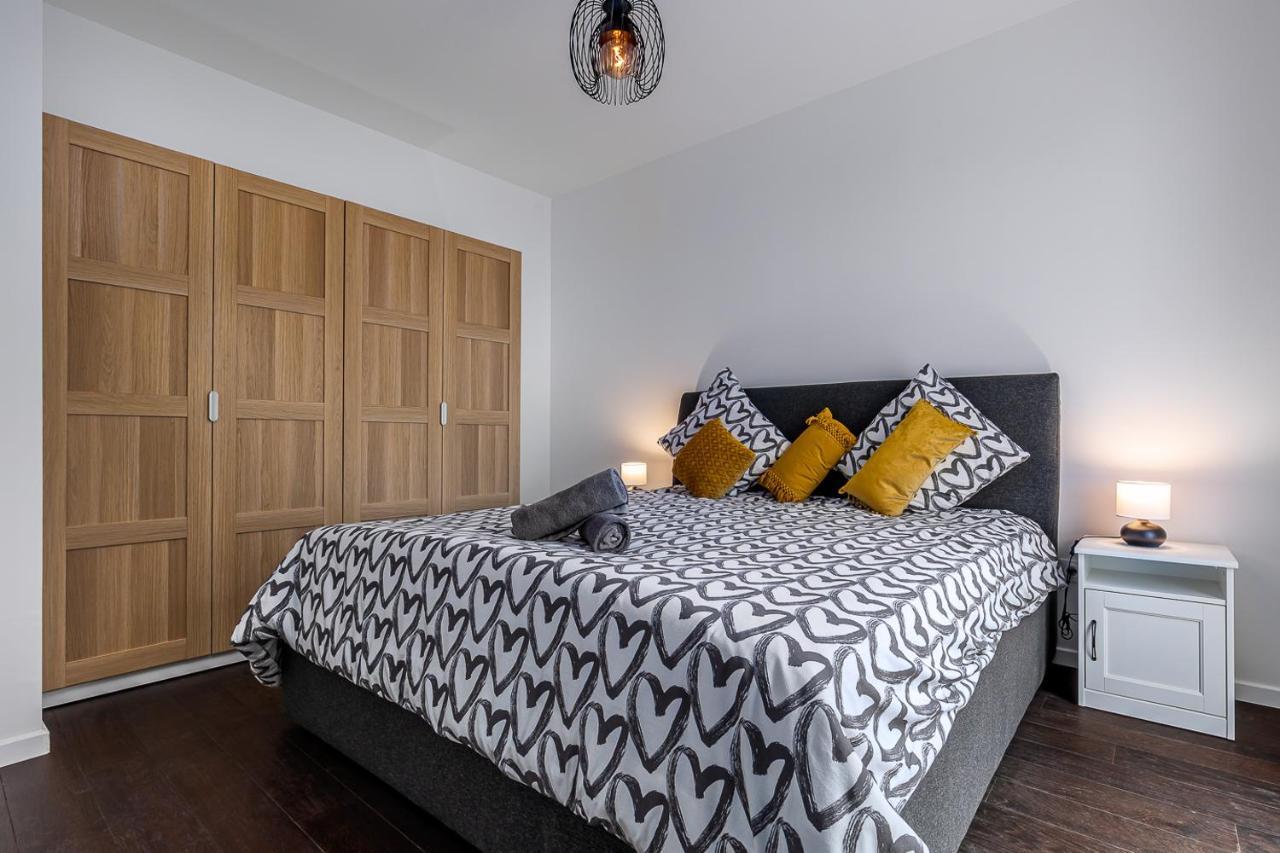 Ferrières-en-Brie King Size Bed - Free Private Parking - Garden & Terrace - 14Min From Disneyland מראה חיצוני תמונה