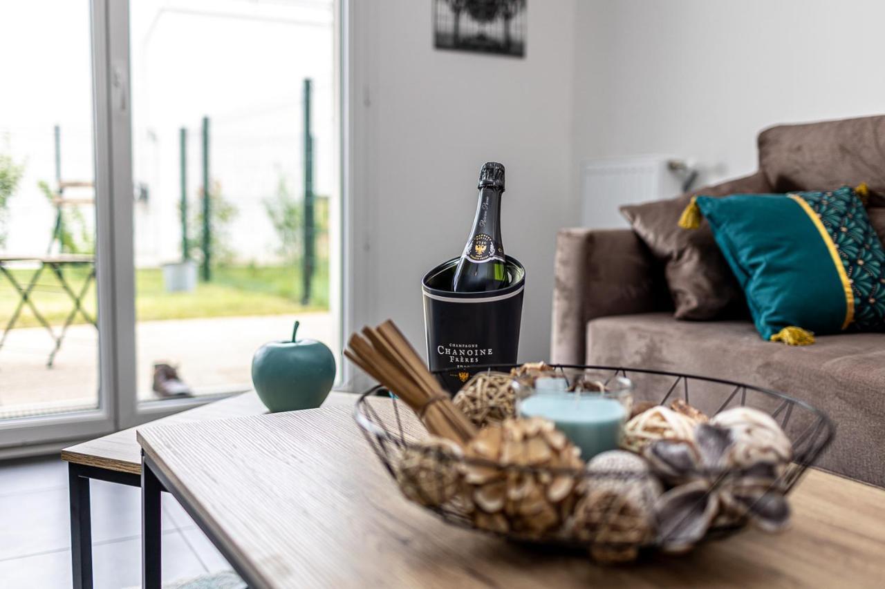 Ferrières-en-Brie King Size Bed - Free Private Parking - Garden & Terrace - 14Min From Disneyland מראה חיצוני תמונה