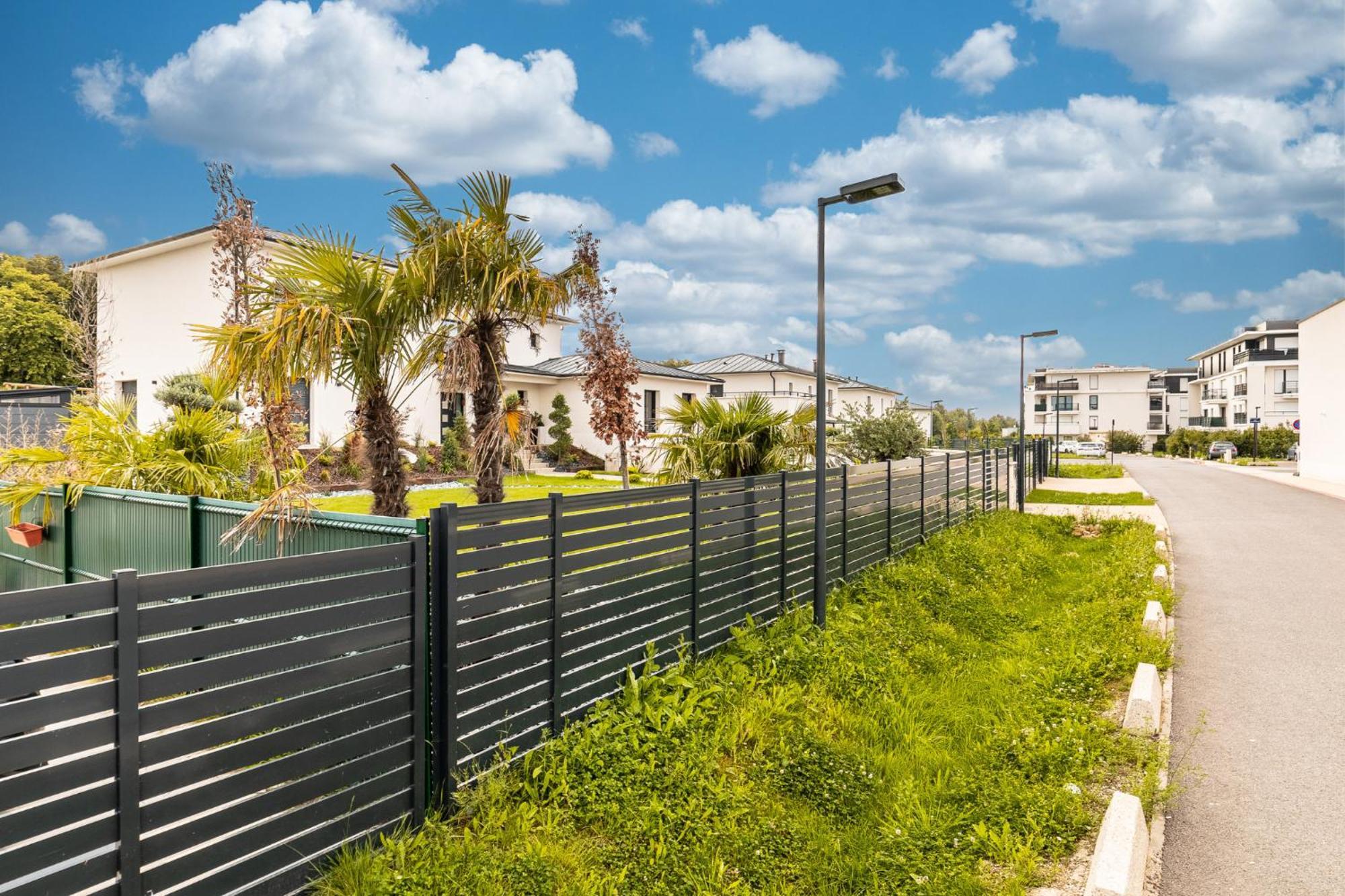 Ferrières-en-Brie King Size Bed - Free Private Parking - Garden & Terrace - 14Min From Disneyland מראה חיצוני תמונה